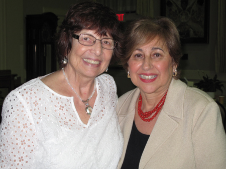 Din12_Janet_Barbara_450